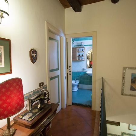 La Via Dei Presepi Bed & Breakfast เนเปิลส์ ภายนอก รูปภาพ