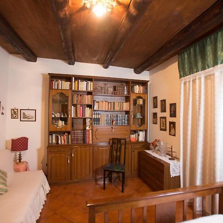 La Via Dei Presepi Bed & Breakfast เนเปิลส์ ภายนอก รูปภาพ