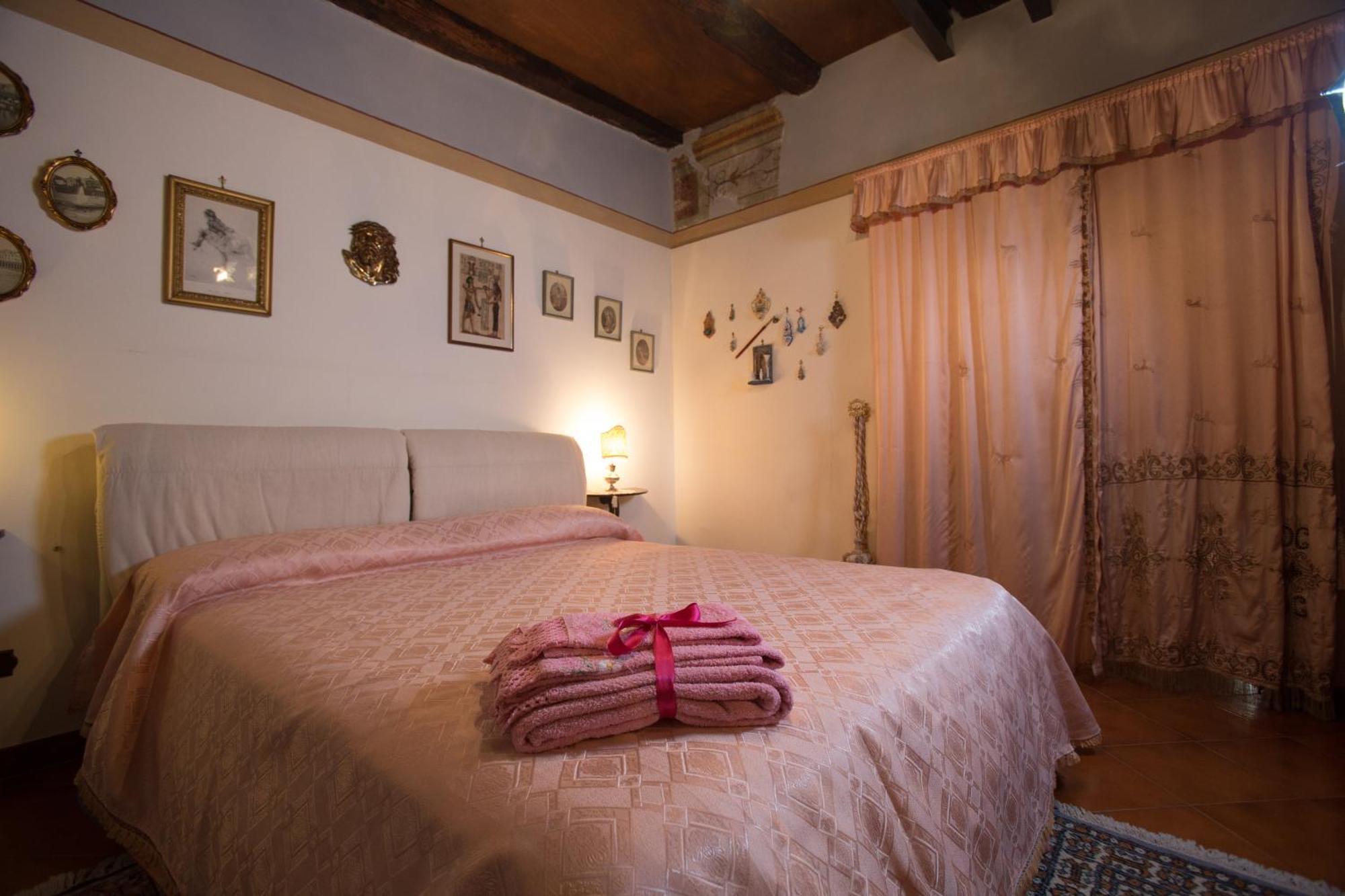 La Via Dei Presepi Bed & Breakfast เนเปิลส์ ภายนอก รูปภาพ